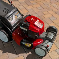 TROY-BILT TB230  SELF-PROPELLED LAWN MOWER