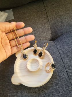Beautiful Women necklace set