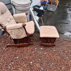 Free Moms Baby Nursery Rocker