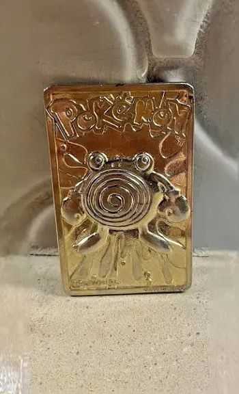 1999 Nintendo Limited edition Pokémon 23k gold plated #61 Poliwhirl  trading card