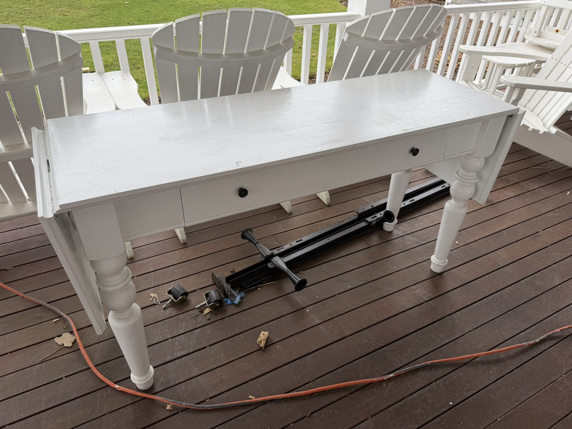 Long banquet With Extensions - Need Paint 