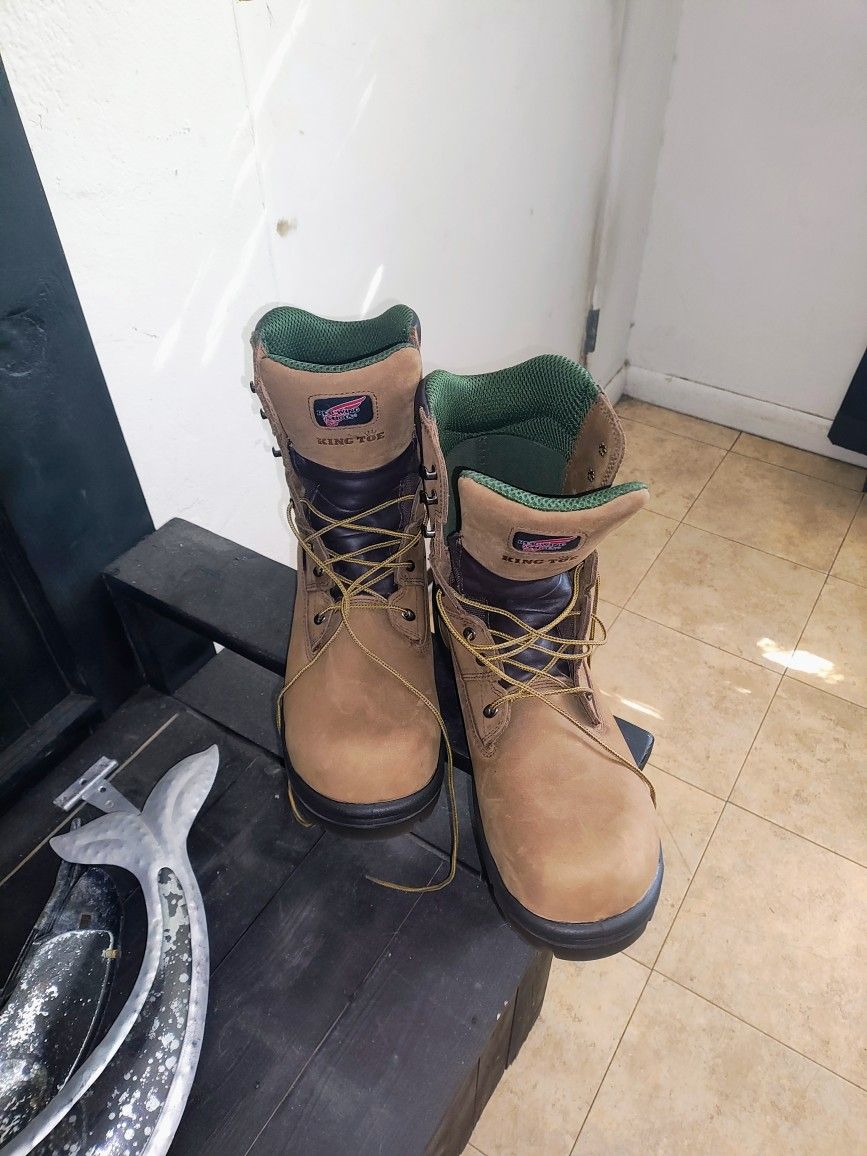 Red Wing King Toe Boots