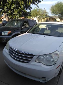 2007 crysler sebring todo funciona vien ac frio todo good ninguna falla buen motor tranmision buenas llantas todo vien 220 mil millas