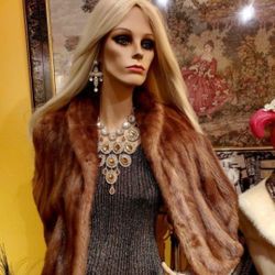 Retro Style Genuine Mink Fur Cape. Great For HALLOWEEN Dress Up!