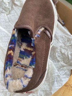 Vans classic slip -o  size 5.5  Sherpa