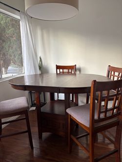 Table & 4 Chairs