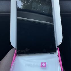 RAVVEL TABLET 2 BRAND NEW 