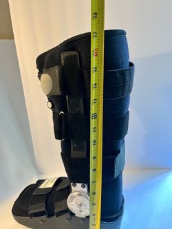 DJO MaxTrax Air Pneumatic Walking Boot Medium Tall 17" Cam Walker New Open Box- Ideal for post-op recovery, severe sprains, or stable fractures.