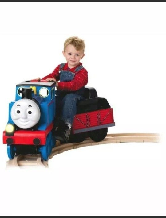 Peg Perego Thomas the Train Tank Engine Ride On-26 TRACKS *NEW BATTERY w/ORG CHGR