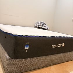 QUEEN MATTRESS AND BOX SPRING