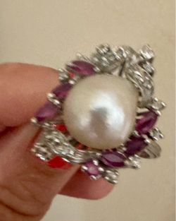 Pearl Ring with Ruby Diamonds