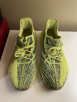 Yeezy Boost 350 V2 ‘Semi Frozen Yellow’ 10M