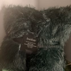 Fluffy Hunter Green Pillows (2 Pcs)