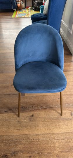 Blue velvet chair