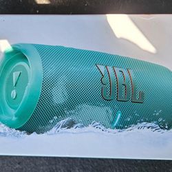 JBL Charge 5 - Portable Waterproof Speaker with Powerbank