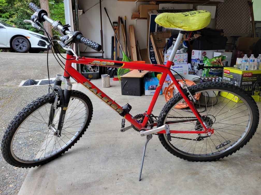 Raleigh M30 Mountain Bike for Sale in Renton, WA OfferUp