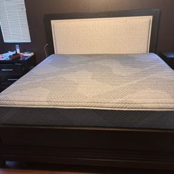 California king Bedroom Set With Almost New Mattress! 