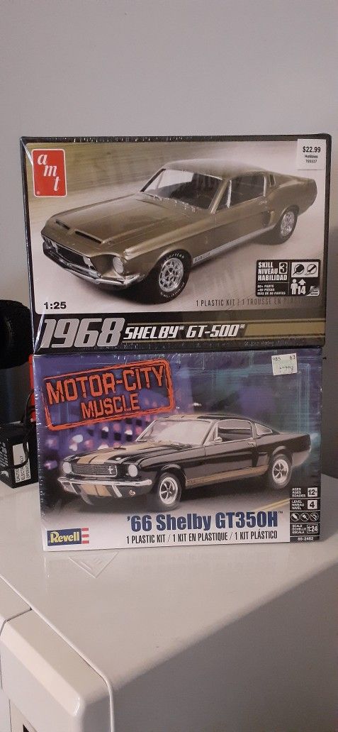 MODEL CAR KITS AVAILABLE NEW IN BOX CLICK ON PICTURE YOU WILL GET FULL PICTURE SIZE
