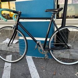 Specialized tarmac carbon road bike