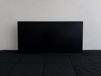 Gaming monitor 180 hrtz (does have stand)