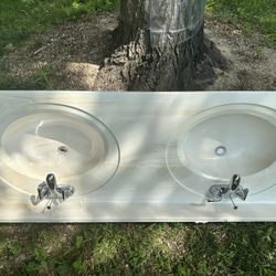 Double Vanity Top With Faucets