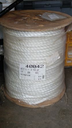 600ft of 5/8 " polyproplyene rope NEW !