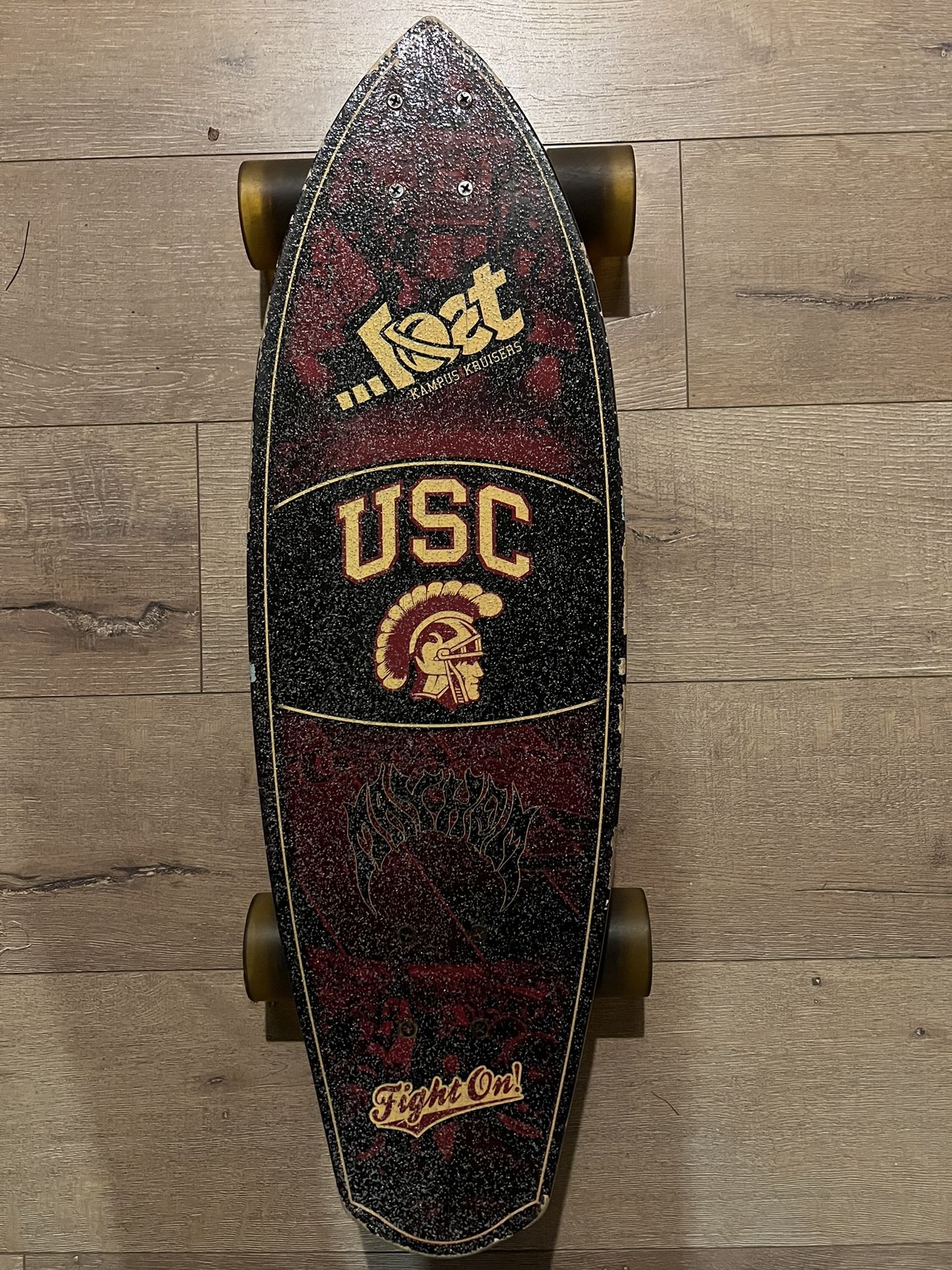 USC skateboard surf skate style