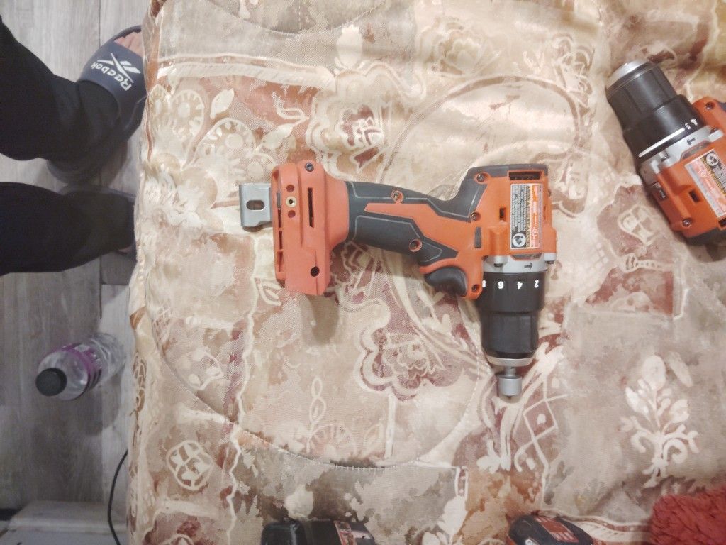 Milwaukee Power Tools