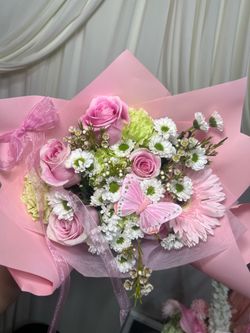 Fresh flower pink rose bouquet
