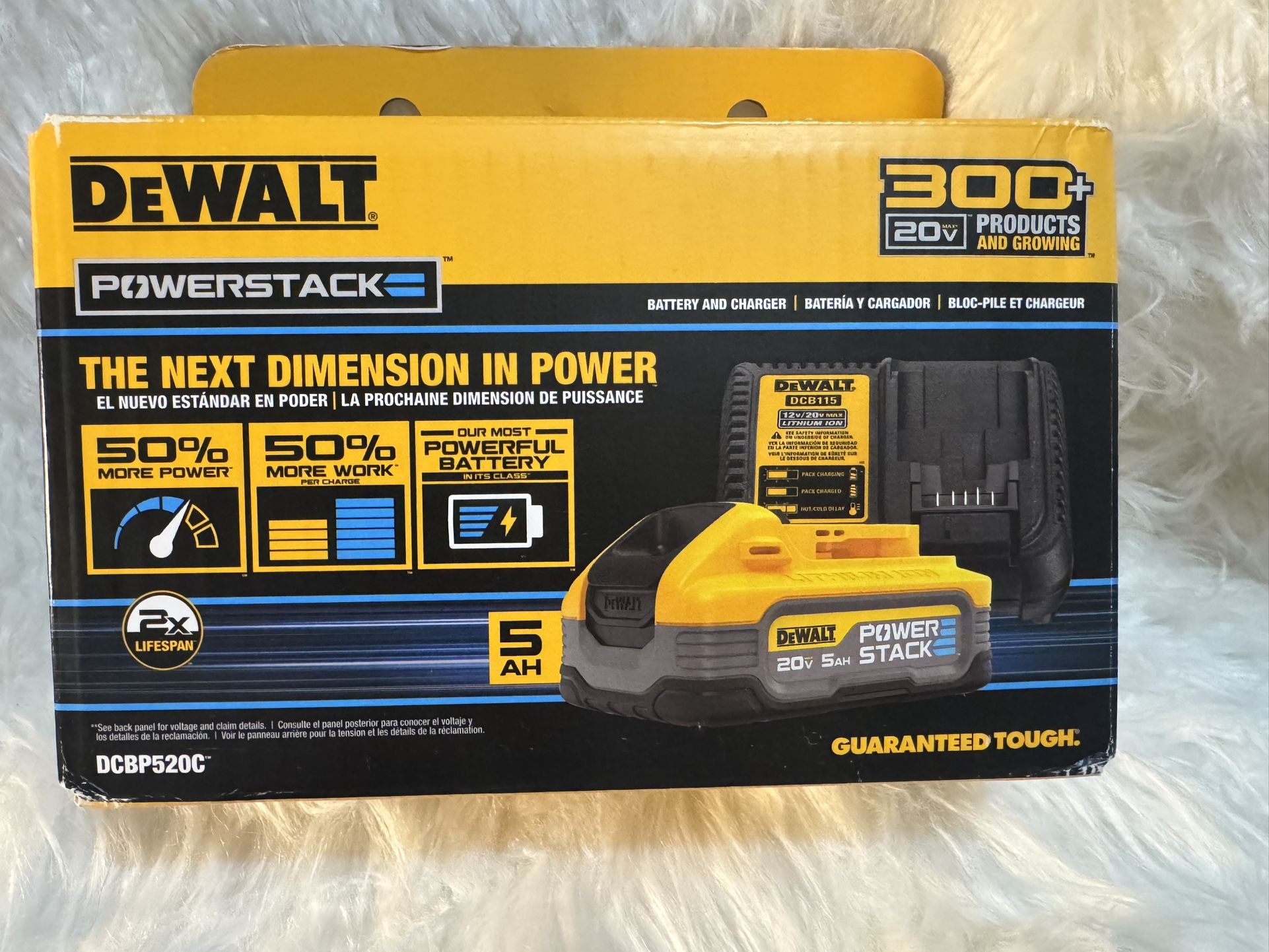 DEWALT Powerstack 20V MAX Battery Starter Kit, Rechargeable, 5Ah, Lithium Ion (DCBP520C)