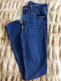 Hollister jean