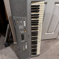 Yamaha keyboard 