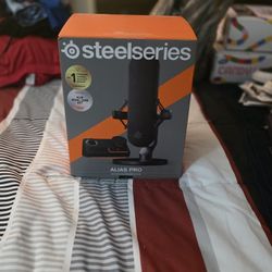 SteelSeries Alias Pro XLR MIC & STREAM MIXER