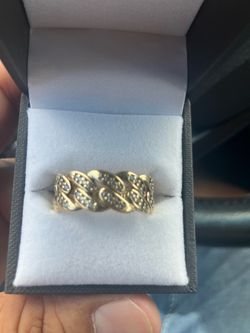 Cuban ring