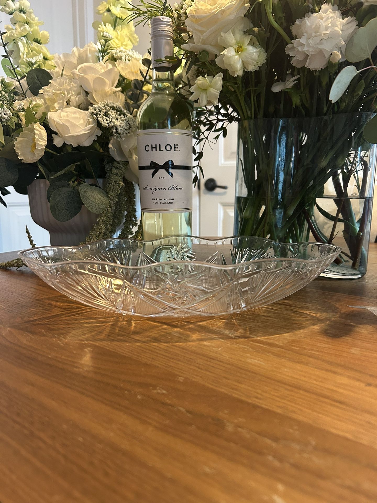 Acrylic Trays and Metal Baskets