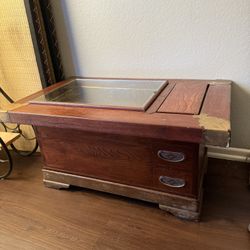  Coffee Table With Inset Glass Display Top