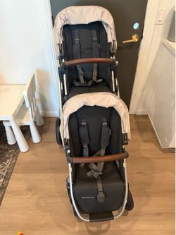 UPPAbaby Vista V2 Twin Travel System