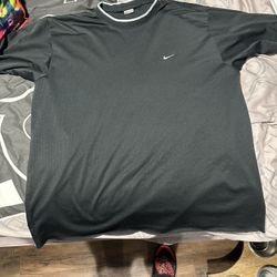 2XL Nike, black and white T-shirt