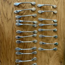 Set of 25 Cabinet Handles – Brushed Nickel