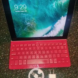 iPad 4th Gen 16Gb With Bluetooth Keyboard 