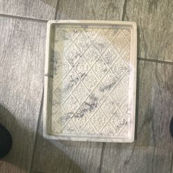 Thing For Putting Stuff On Hablo Español 