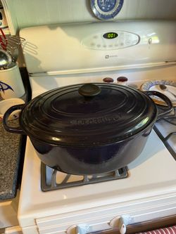 Le Creuset Signature Oval Dutch Oven 9.5 qt (35cm)