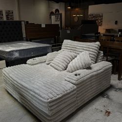 FLUFFY OVERSIZED CHAISE SOFA 🚚 🔥