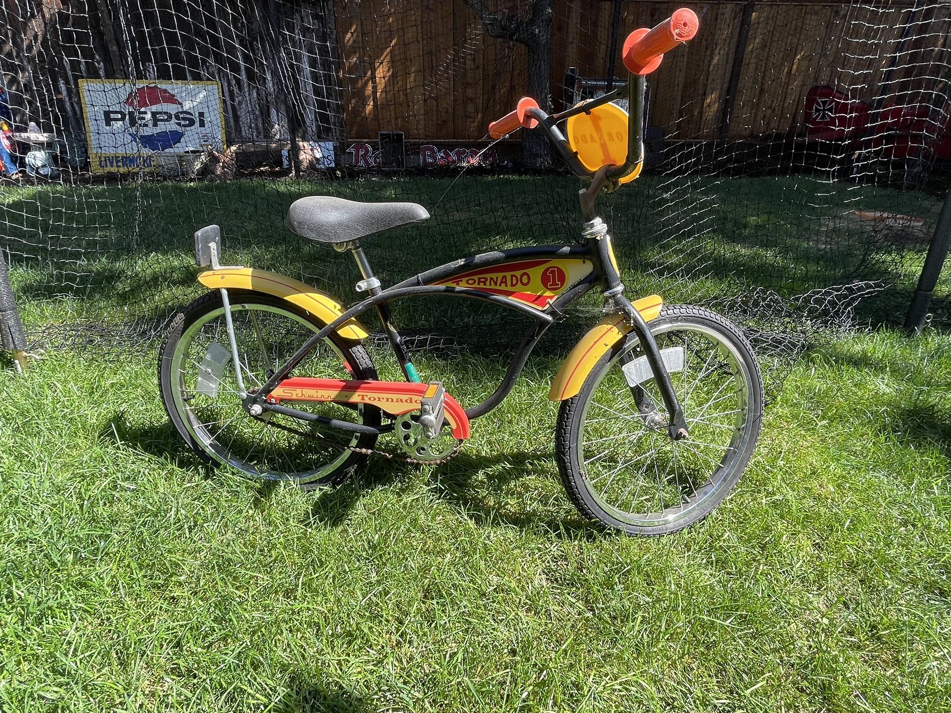 Vintage Schwinn Tornado Bike 20 Min