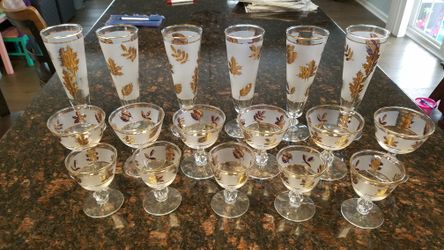 17 piece frosted glasses with gold leaf leaves