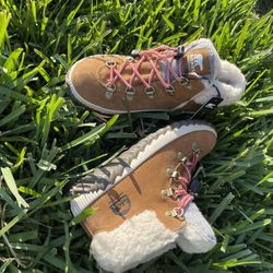 Sorel Snow Boots Size 3 Kids