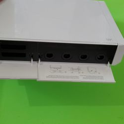 NINTENDO Wii Console System White With Games And Cables for Sale in  Orlando, FL - OfferUp