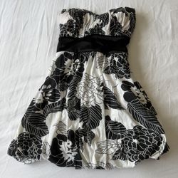 Black & White Floral Bubble Hem Bandeau Top ✿ Y2K Chic Strapless Mini Dress Style ✨ Satin Bow Waist 💫