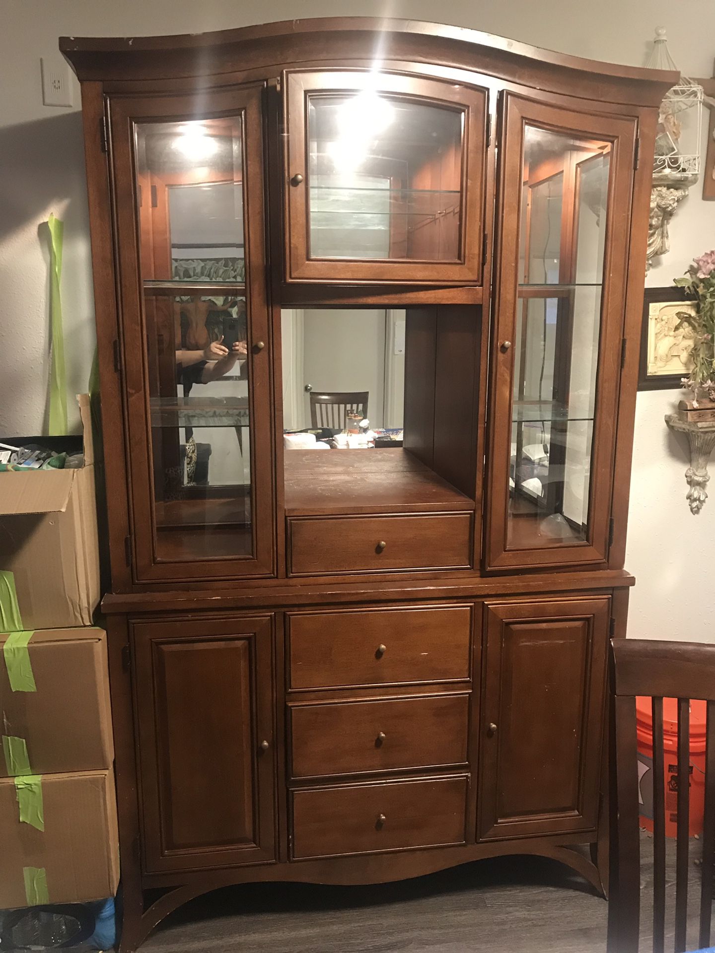 China cabinet, hutch and table set with 8 chairs