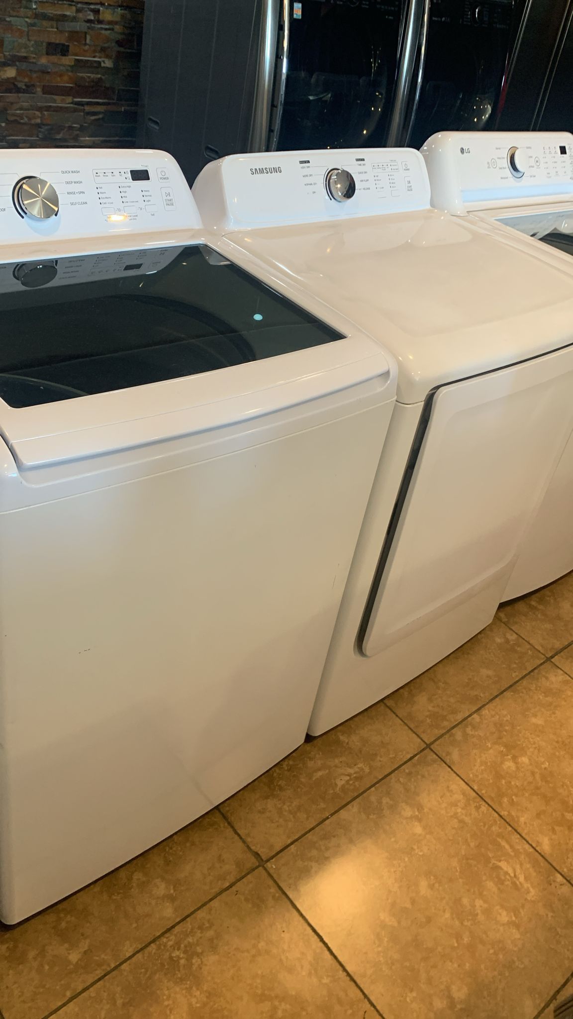Samsung Washer And Electric Dryer Set